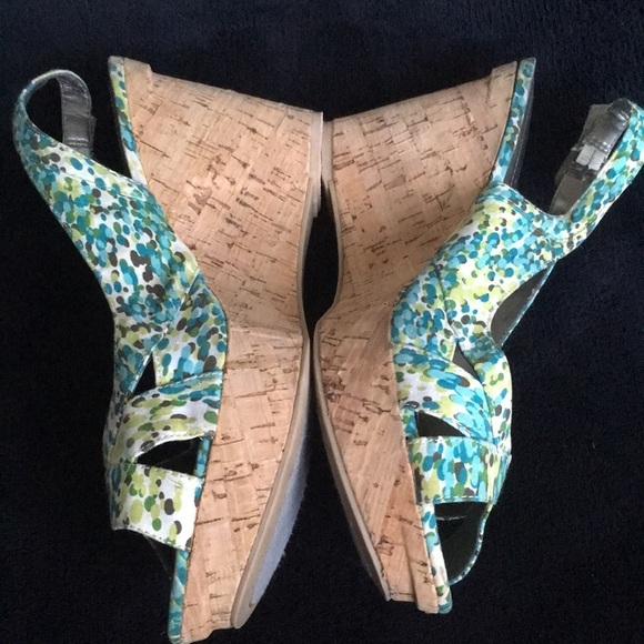 Apt 9 Green And Blue Open Toe Wedges Women’s Shoes - Picture 10 of 13